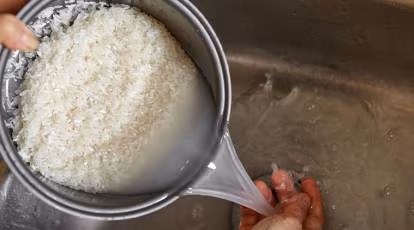 Rice Water For Skin Kaise Banaye
